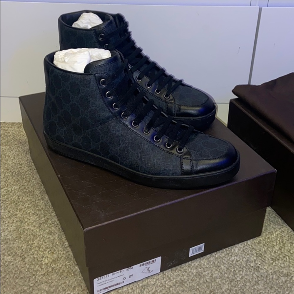 Gucci GG Supreme Sneakers